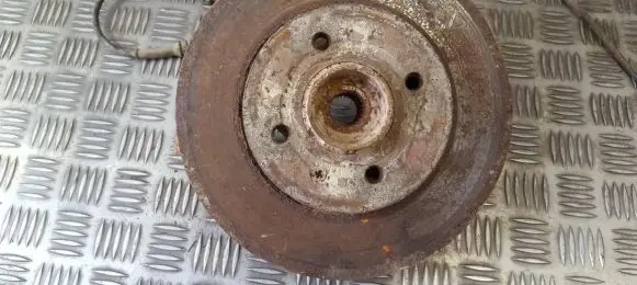 Volkswagen PASSAT B3 Front wheel hub