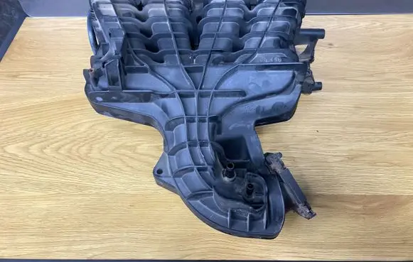 Dodge Caliber Intake manifold