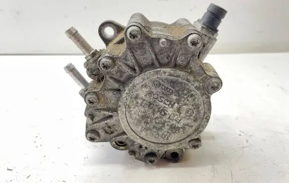 Volkswagen Touran I Vacuum pump 03G145209