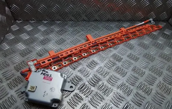 Toyota Prius (XW30) Battery control module 8989252011 1751007460