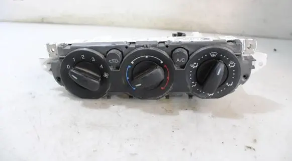 Ford Focus Interior fan control switch 