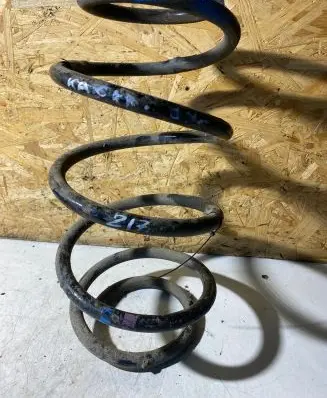 Nissan Qashqai+2 Front coil spring