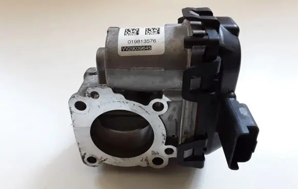 Ford Focus Throttle valve 9807238580