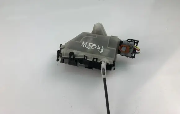 Citroen C4 Cactus Coupe door lock (next to the handle) A048069