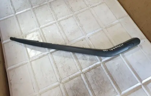 Hyundai i20 (PB PBT) Rear wiper blade arm 0777K2