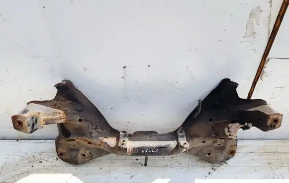 Mitsubishi Carisma Front subframe