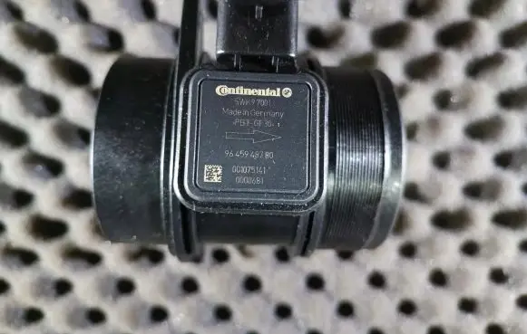Peugeot 407 Mass air flow meter 5WK997001