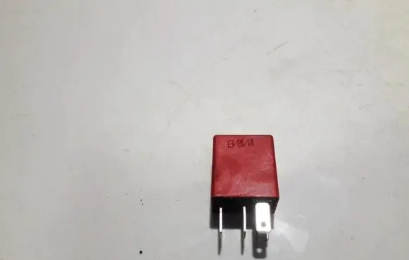 Alfa Romeo 147 Other relay B047E 46520412