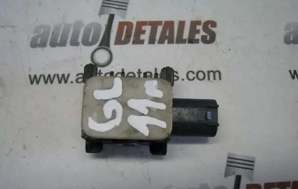 Mercedes-Benz GL X164 Airbag deployment crash/impact sensor A0038202826