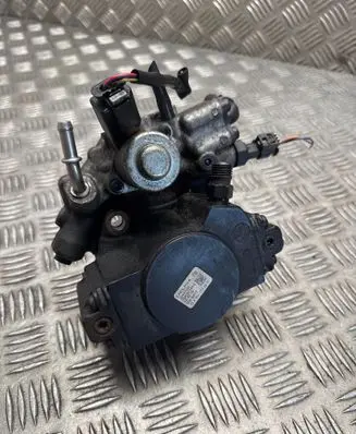 Mercedes-Benz Sprinter W906 Fuel injection high pressure pump 28447439 0080973BKE A6510702601