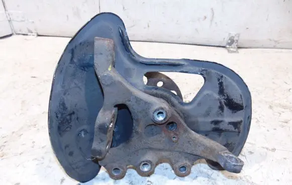 Mercedes-Benz C W204 Front wheel hub spindle knuckle A2043320201 A2033300051
