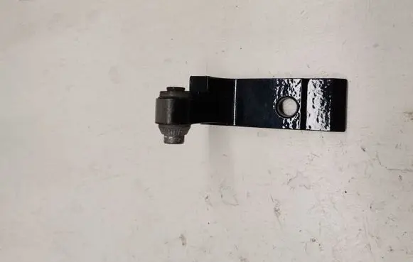 BMW 7 G11 G12 Front door lower hinge 7333093