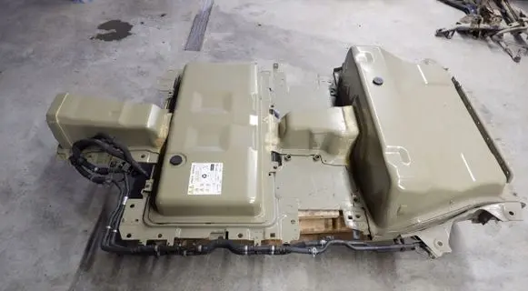 Peugeot 208 II Hybrid / electric car battery 9847613980