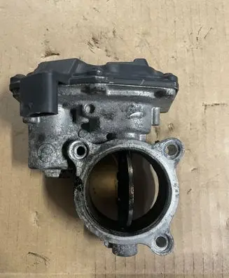 BMW X3 E83 Throttle valve 7810752