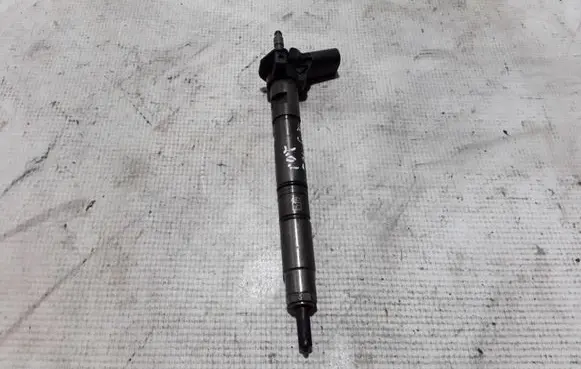 Audi Q5 SQ5 Fuel injector 03L130277