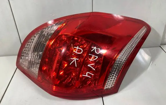 Toyota RAV 4 (XA30) Rear/tail lights