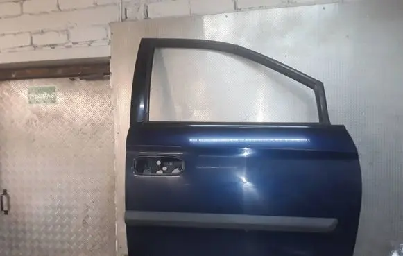 Chrysler Voyager Front door 
