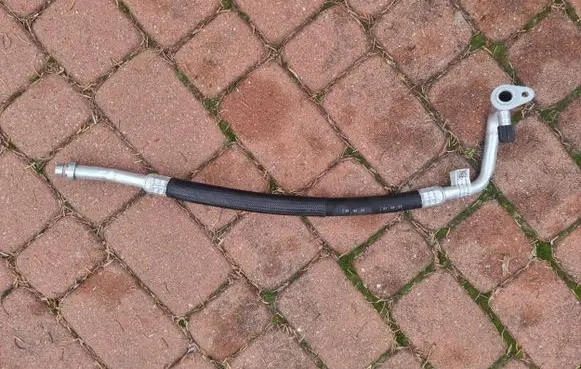 Renault Master III Air conditioning (A/C) pipe/hose 924800111R