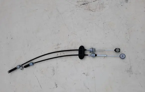 Gear shift cable linkage