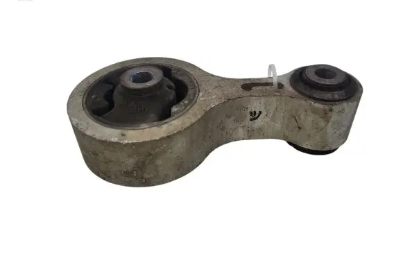 Mazda 6 Engine mount bracket