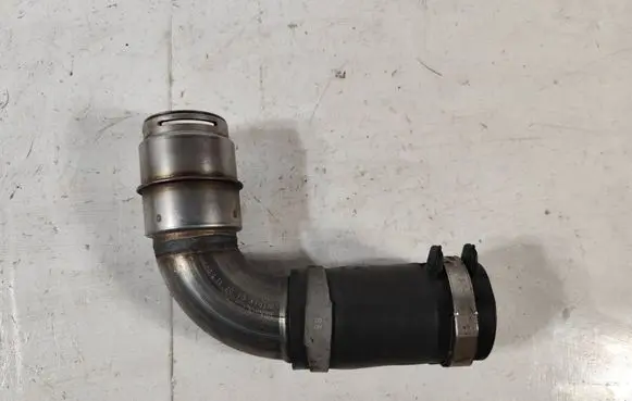 Intercooler hose/pipe