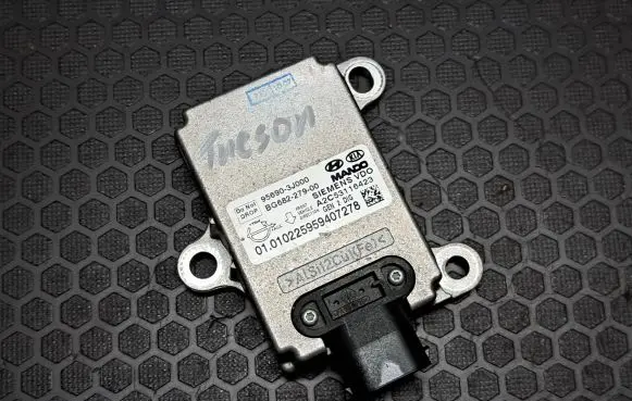 Hyundai Tucson JM ESP acceleration yaw rate sensor 956903J000 BG68227900 A2C53116423
