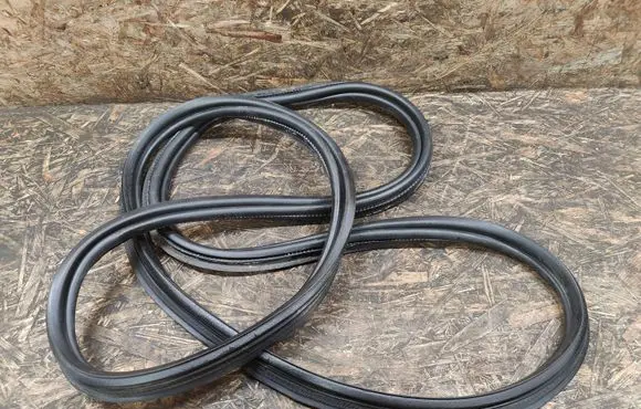Fiat 500X Trunk rubber seal (body) 