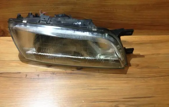 Nissan Almera Headlight/headlamp 1514r