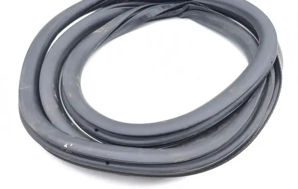 Peugeot 2008 II Rubber seal rear door 