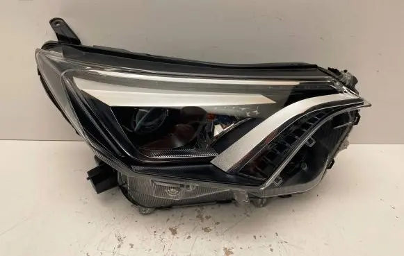 Toyota RAV 4 (XA40) Headlight/headlamp W3049