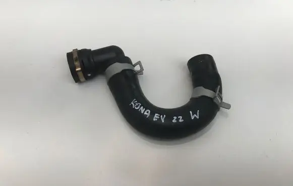 Hyundai Kona I Engine coolant pipe/hose 211108