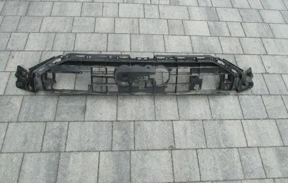 Audi A6 S6 C8 4K Front bumper upper radiator grill 4K0807233A