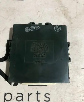 Lexus IS 220D-250-350 Power management control unit 8967053030 1012380101