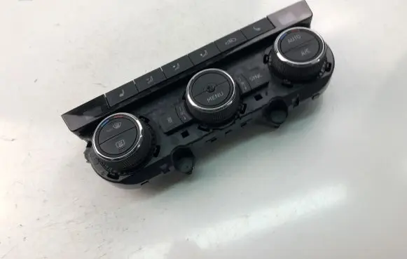 Skoda Superb B8 (3V) Interior fan control switch 3V0907044AH
