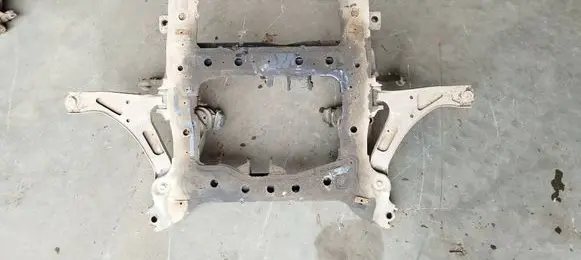 Suzuki Grand Vitara II Front subframe