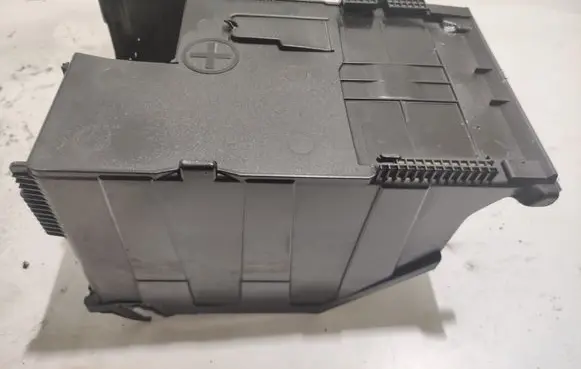 Peugeot 308 Battery box tray 9663615580