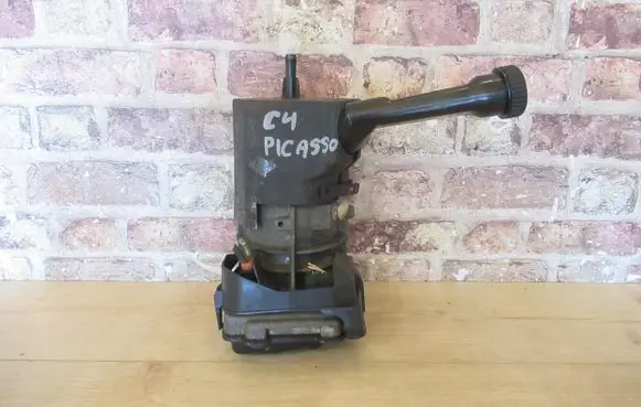 Citroen C4 I Picasso Power steering pump
