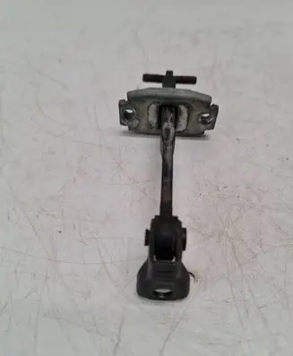 Suzuki Grand Vitara II Front door upper hinge 