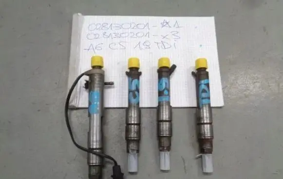 Audi A6 S6 C5 4B Fuel injector