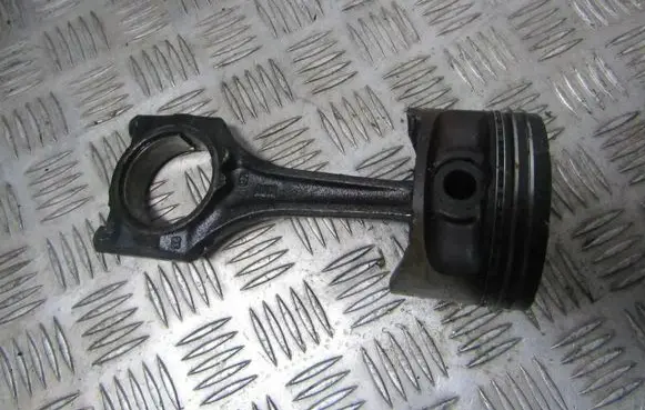Opel Vectra B Piston with connecting rod