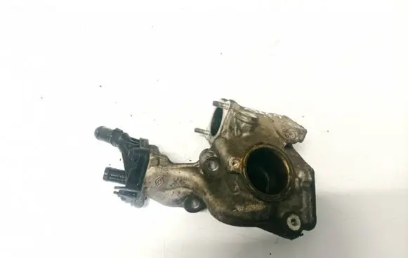 Nissan Qashqai Engine mounting bracket 352301