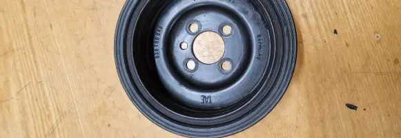 Volkswagen Caddy Crankshaft pulley 03G105243