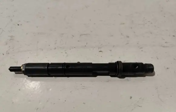Audi A4 S4 B7 8E 8H Fuel injector 059130201G