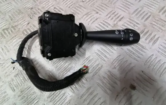 Dacia Sandero Wiper control stalk 681726046R E10670243 130214