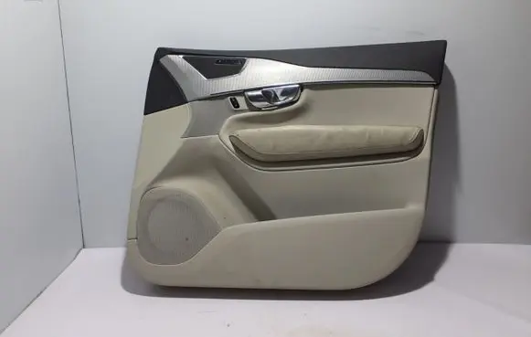 Volvo XC90 Front door card panel trim 32237614