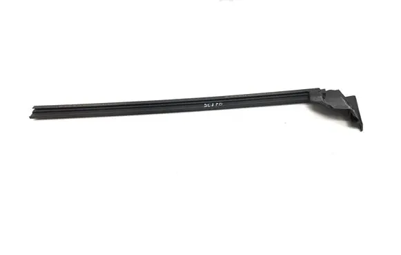 Tesla Model 3 Door glass trim 109049500E MGM123