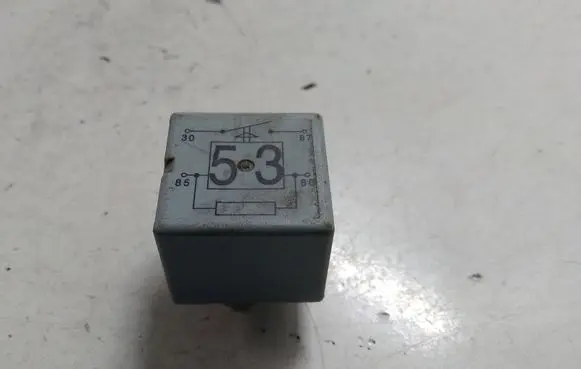 Volkswagen Touareg I Other relay 141951253B