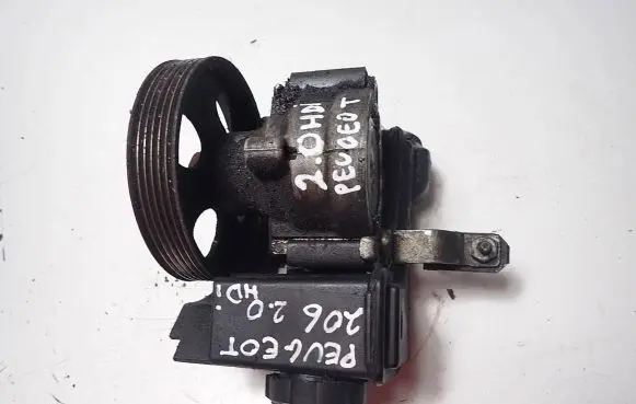 Peugeot 206 Power steering pump 9636320580