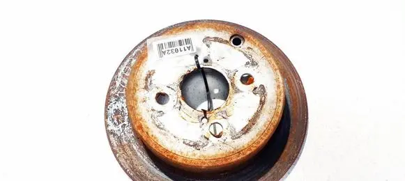 Toyota Corolla E120 E130 Rear brake disc neventiliuojamas