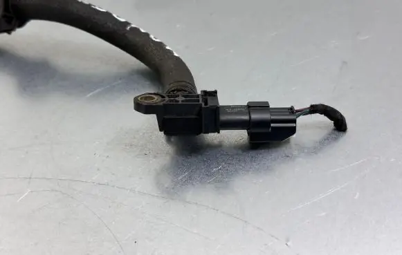 Ford Mondeo MK V Exhaust gas pressure sensor FS7A9G824AA